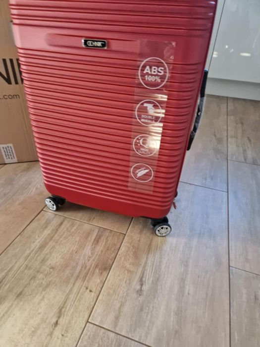 Ochnik nowa średnia walizka na kółkach abs