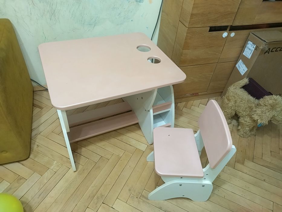 Стіл-парта дитячий