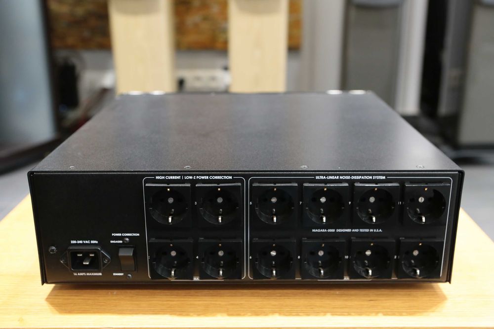 Audioquest Niagara 5000 kondycjoner zasilania 12 gniazd
