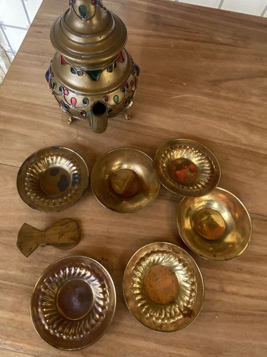 Conjunto antigo para chá