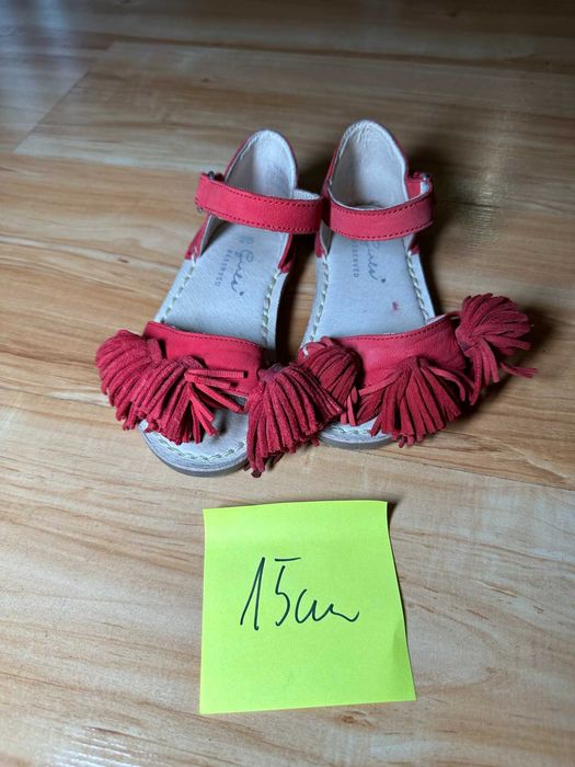 Sandały 100% skóra dziewczynka 25 rozmiar wkładka 15cm