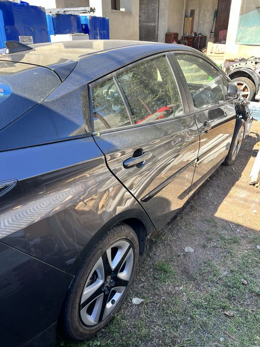 toyota prius v50 2016 75000 миль
