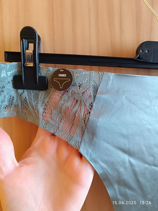 Nowe majtki damskie stringi r XL