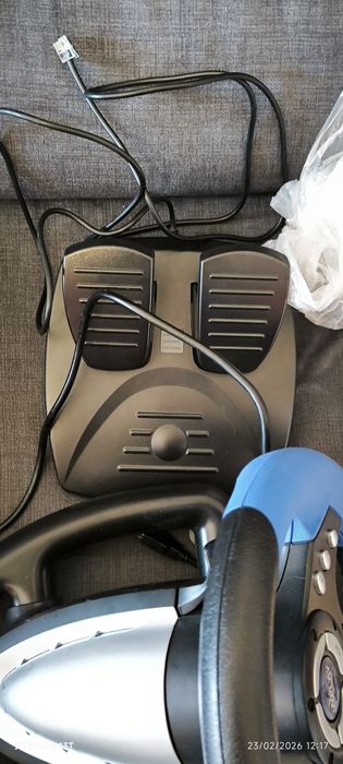 Vendo volante PS  E  PC