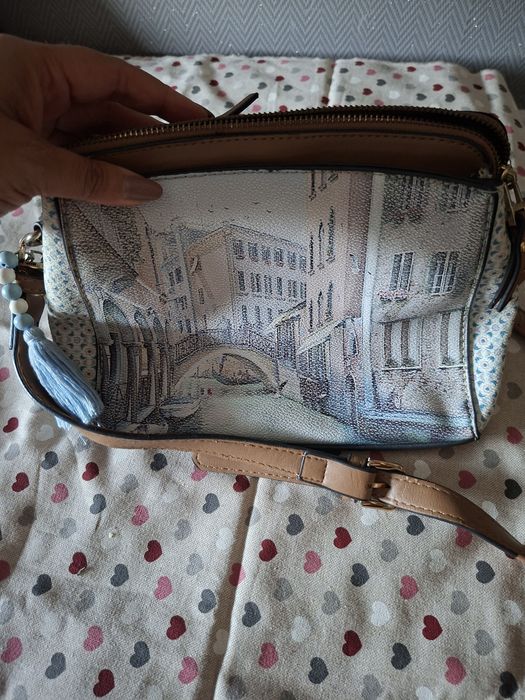 Mala pequena estilo Veneza com alça