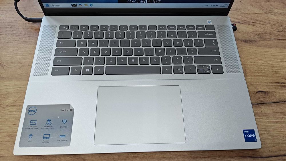 Dell Inspiron 16 5620 i5 1235U/16  GB/256 GB SSD/16 FHD