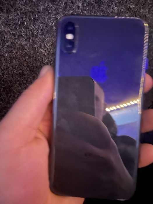 Продам Iphone X .