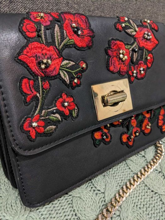 сумка клатч Mango екошкіра квіти вишивка в чудовому стані Манго