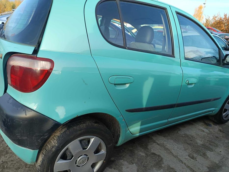 Toyota Yaris  Cała na Części