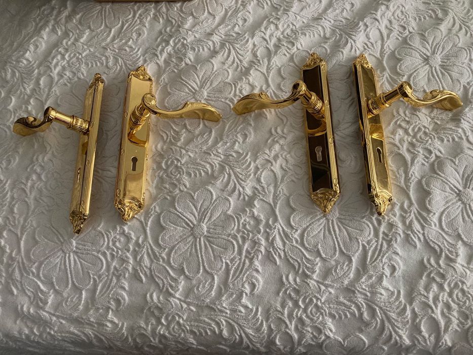 2 Pares de Puxadores plaqueados a ouro
