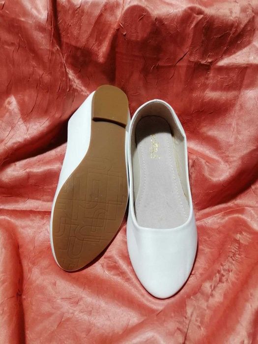 Продам шкіряні жіночі балетки