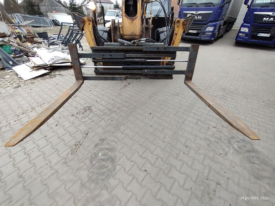 Ładowarka teleskopowa Caterpillar CAT TH360b