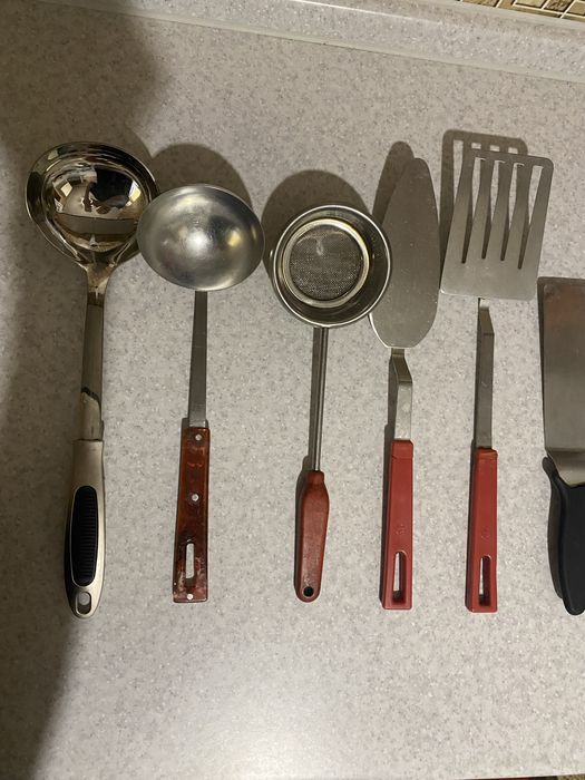 Ложки большие,столовые,десертные,чайные,вилки,лопатки,сито,поварешки