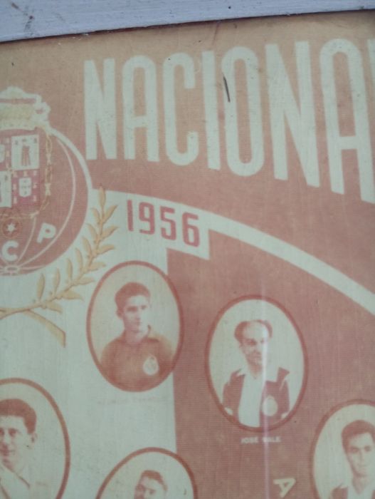 Quadro muito antigo do FCP  medidas 25×20 O preço não é negociável