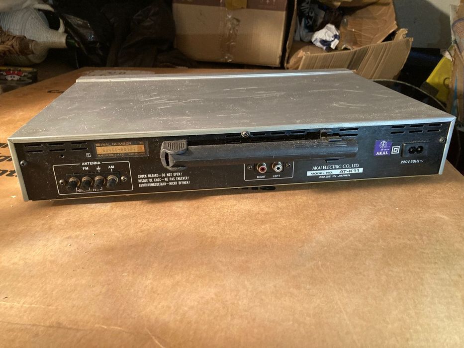 Tuner Akai em óptimo estado
