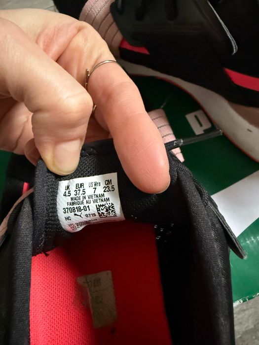 Жіночі кросівки PUMA