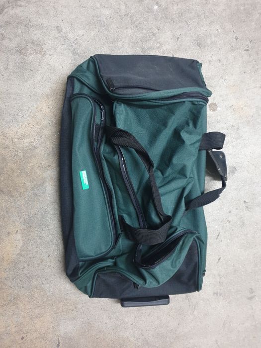 Vendo trolei benetton sem uso