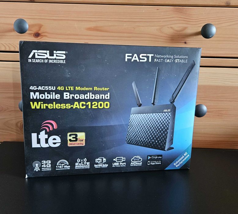 router z modemem LTE ASUS 4G-AC55U