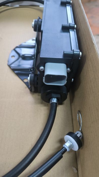 t Travão de Mão Elétrico Novo na Caixa - Atuador + 2 Cabos Longos - Up