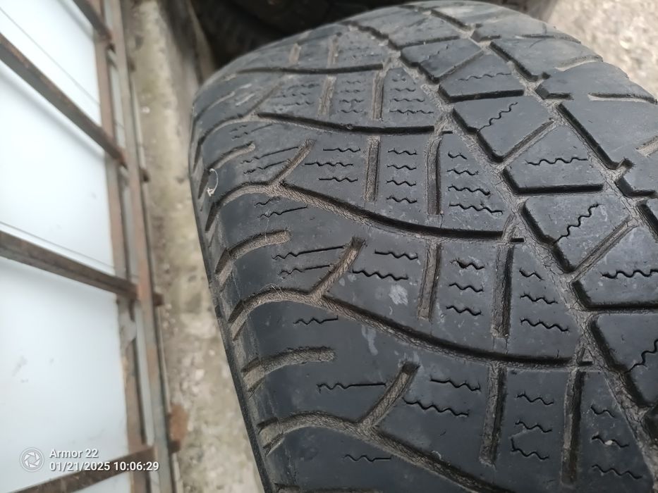 Резина 235/60  R16
