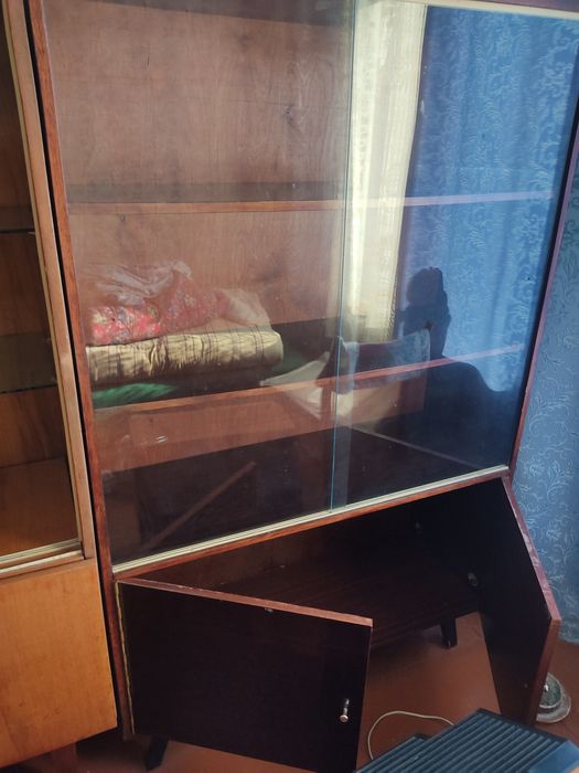 Продається  шафа