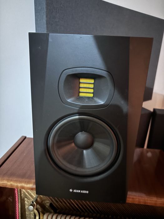 Adam Audio T7V - Studyjne Monitory
