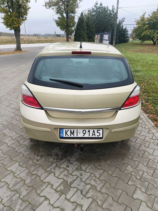 Sprzedam Opel Astra H 2004 rok