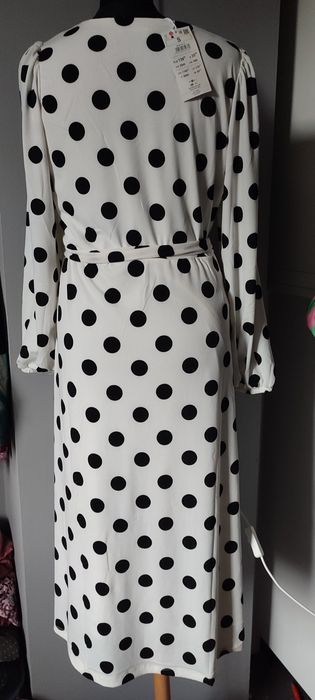 Nowa damska sukienka