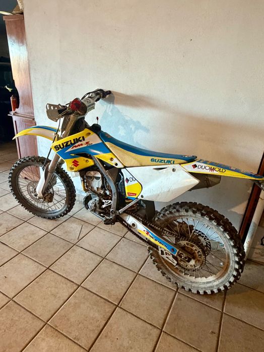 Suzuki RMZ 250 (2005) MATRICULADA – Revisão Completa (16h de Uso)
