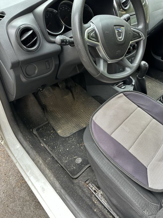 czyszczenie chemiczne mebli i wnętrza samochodu, pranie tapicerki