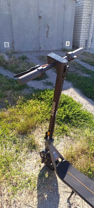 Продам електросамокат Xiaomi Electric Scooter 6 Lite GL