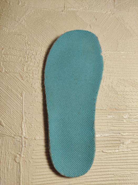 Продам дитячі кросівочки adidas