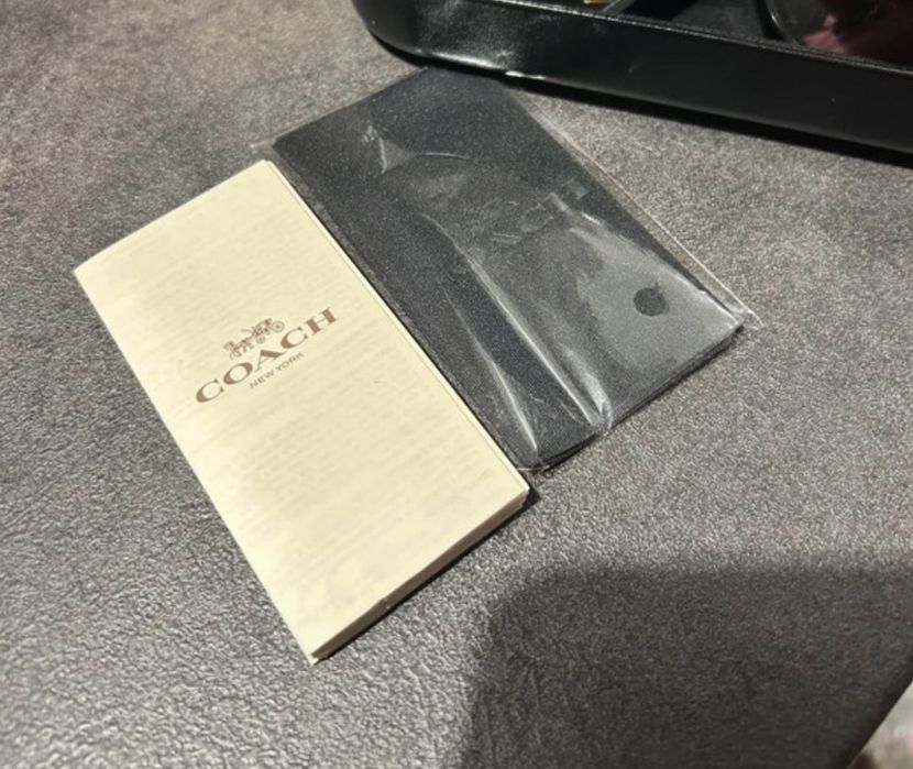 okulary  przeciwsloneczne Coach