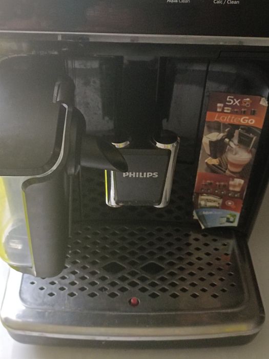 Ekspres PHILIPS 3200 LatteGo Premium EP3241/50 czarny