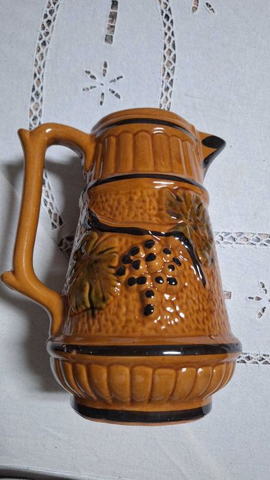 Caneca artesanal em barro