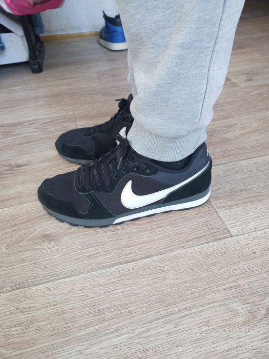 Кросівки Nike MD Runner 2 ( 43 розмір,28 см)