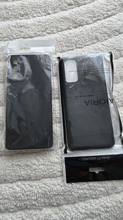 Dwa etui ochronne do Samsung S20FE