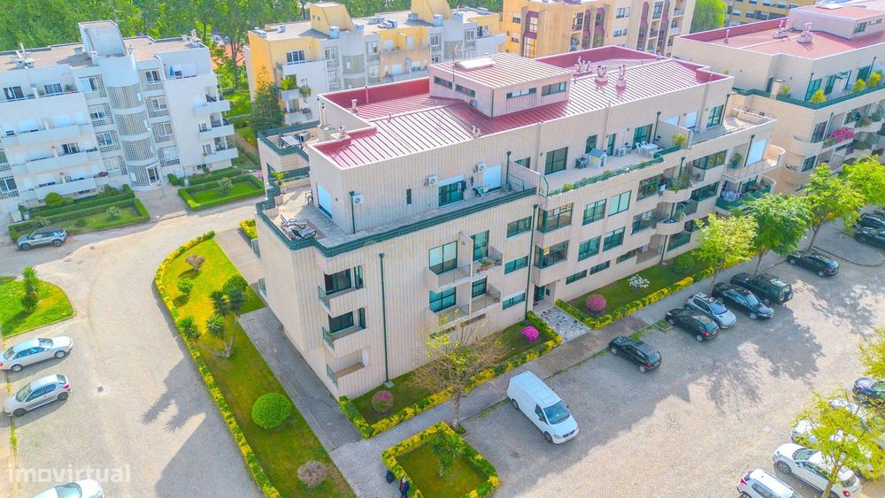 Apartamento T3 Centro de Valongo com 3 varandas.