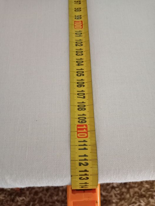 Mesa de sala em cerejeira 1,55x1,13 e 6 cadeiras