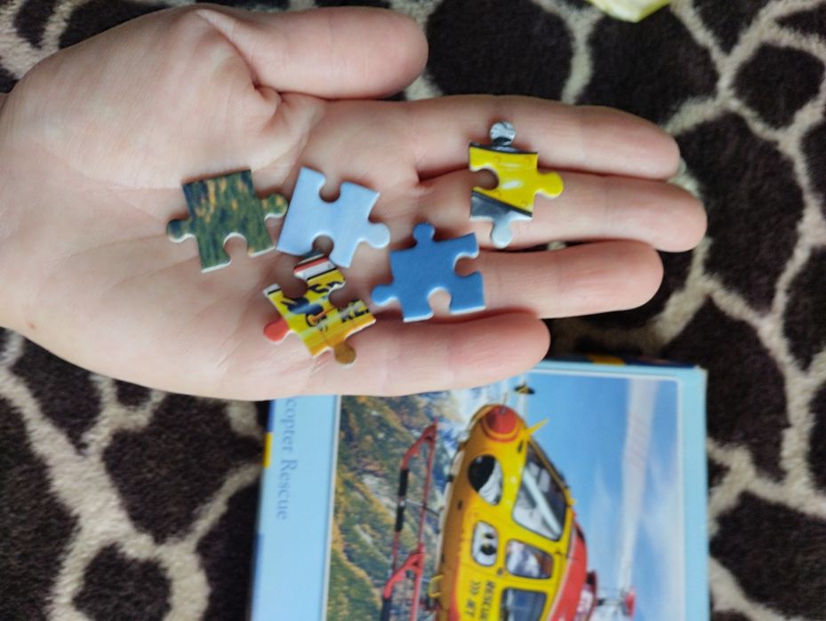 Пазли вертоліт 8+