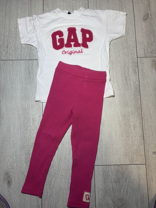 Костюм  футболка з лосинами gap