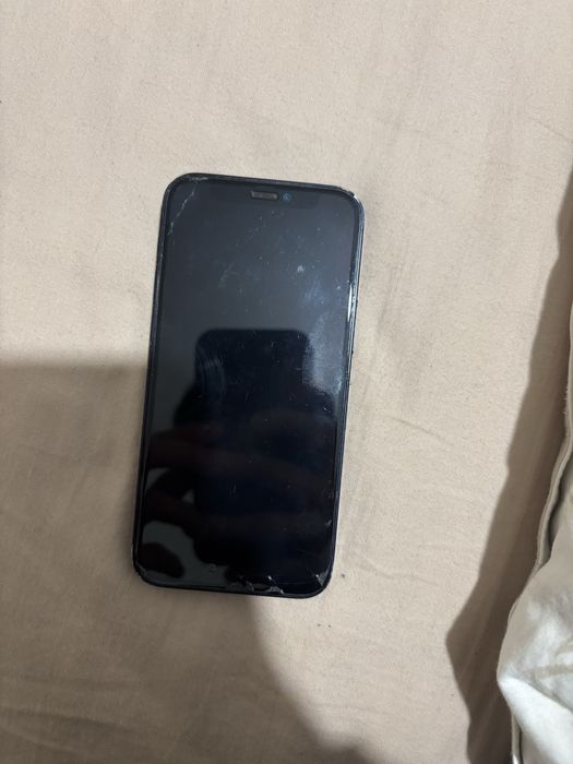 Продаю айфон 12 міні