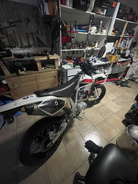 Ajp 125 PR3 2019