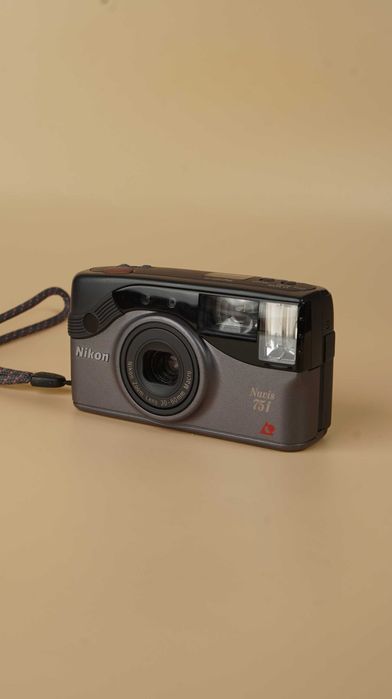 Aparat kompaktowy Nikon Nuvis 75i