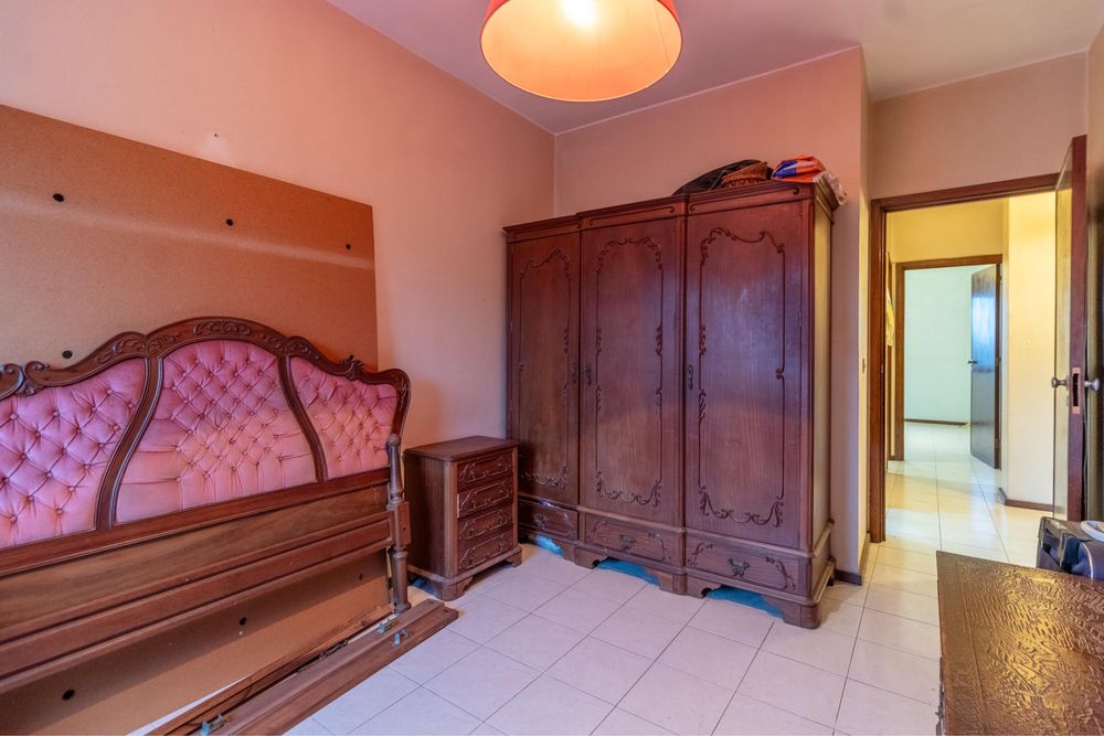 Aprtamento T3 a 5 minutos da Estação de Metro Parque de Real