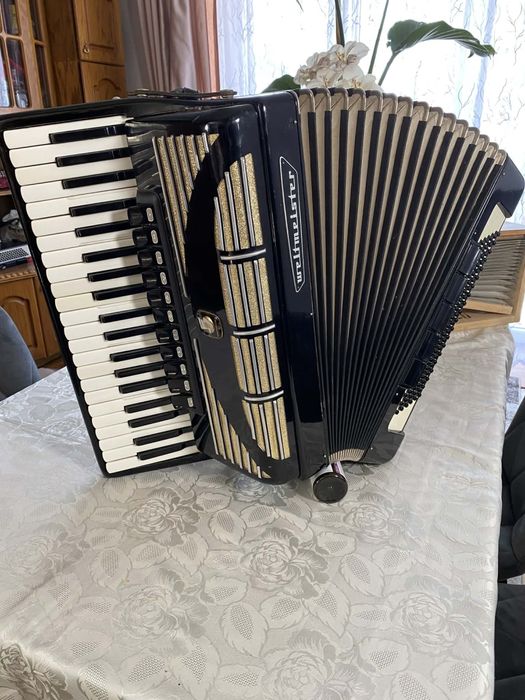 Akordeon Weltmeister 120 basow