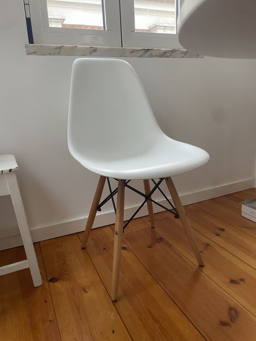 Conjunto 4 cadeiras brancas