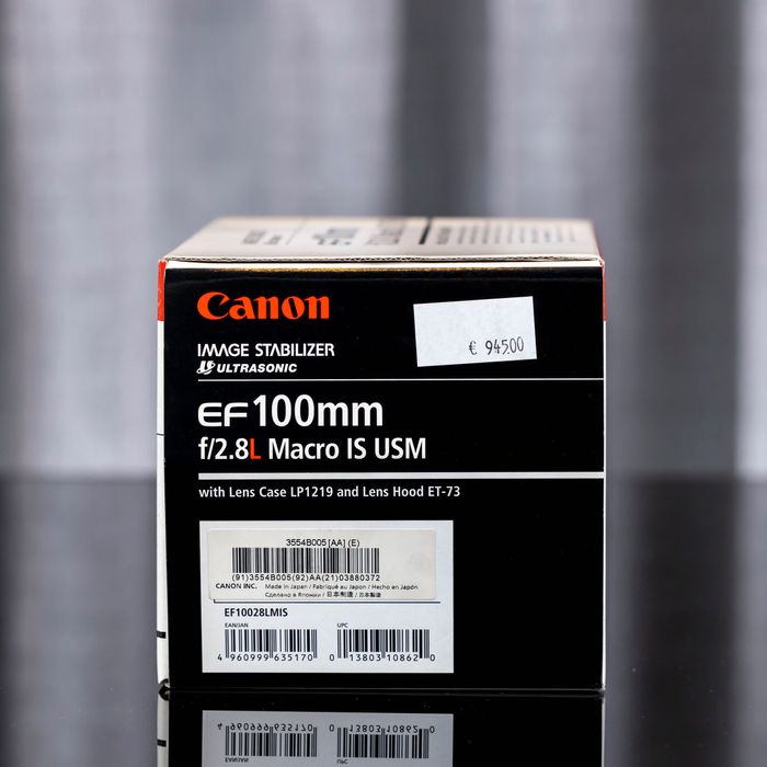 Canon EF 100mm f/2.8L Macro IS USM