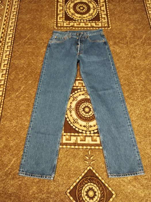 Продам новые джинсы фирмы Levi Strauss