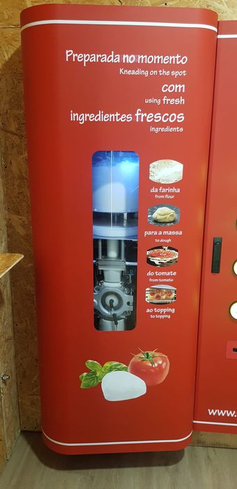 Máquina autónoma para venda de pizzas